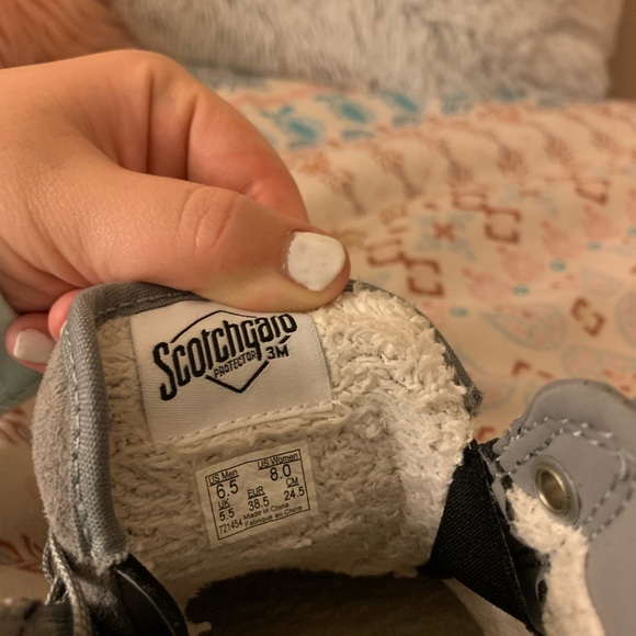 Sk8 Vans in Rabbit/Frost Gray (Sherpa Interior) - Picture 3 of 6